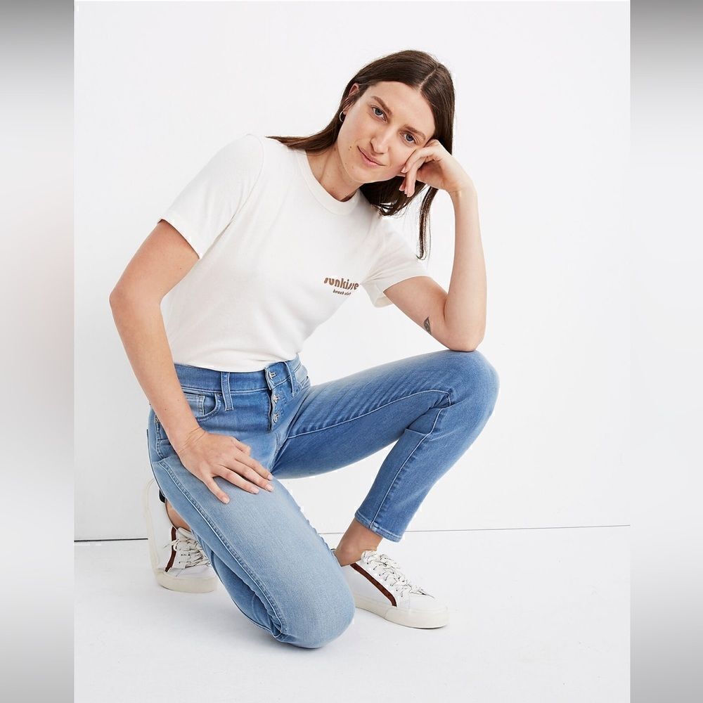 MADEWELL Petite Roadtripper Jeggings in Berrington Wash:Button Front Edition P29